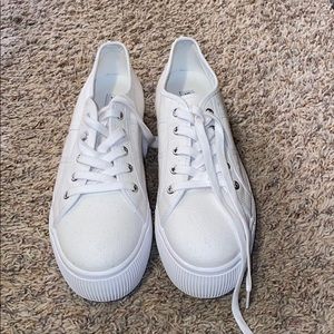 Steve Madden Emmi Sneaker White